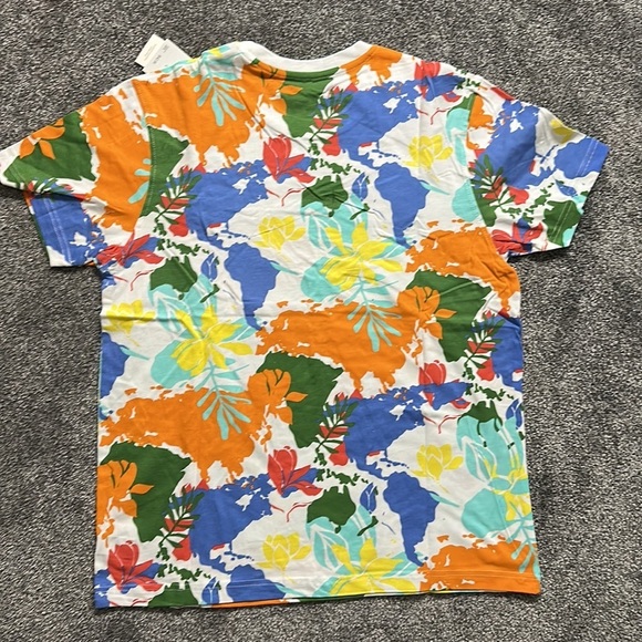 world Floral Map tee - Picture 3 of 3